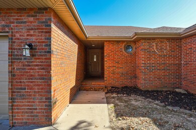302 N Meadow St, Nixa, MO 65714 - photo 3
