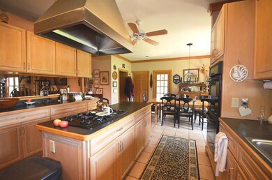 563 Hughley Ln, Harrodsburg, KY 40330 - photo 4