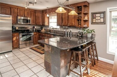 114 Zurich Ln, Statesville, NC 28625 - photo 4