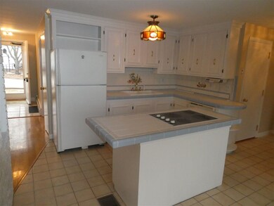 289 Gold St, Manchester, NH 03103 - photo 7