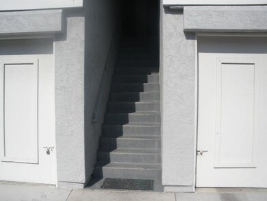 4220 Vista Del Rio Way unit 4, Oceanside, CA 92057 - photo 2