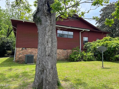 310 N Haley St, Hazlehurst, MS 39083 - photo 7