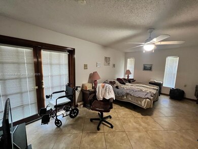 11701 SW 21st Ct, Davie, FL 33325 - photo 7