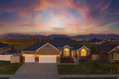 2444 N Hooded Crane Cir unit 11, Clinton, UT 84015 - photo 2