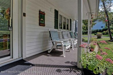 booth side porch 2