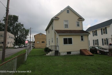 627 Throop St, Dunmore, PA 18512 - photo 3