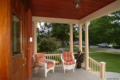 64 Ludlow St, Saratoga Springs, NY 12866 - photo 4