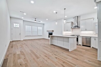 502 W Persimmon St, Rogers, AR 72756 - photo 4