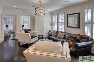 24 W Gordon Ln, Savannah, GA 31401 - photo 4