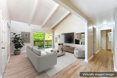 VR Living area - 37 Dearborn Pl 72