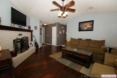 Open Living Room with beautiful newer Wide-Plank E