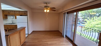 11001 Stony Creek Dr unit 2C, Palos Hills, IL 60465 - photo 3