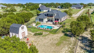 2200 Tree Top Ct, Granbury, TX 76049 - photo 4