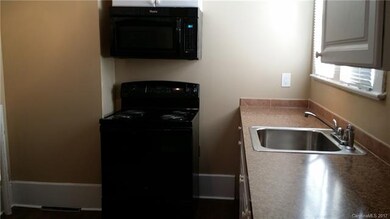 228 W Broad St, Statesville, NC 28677 - photo 6