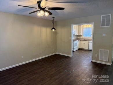 331 E I St, Newton, NC 28658 - photo 3