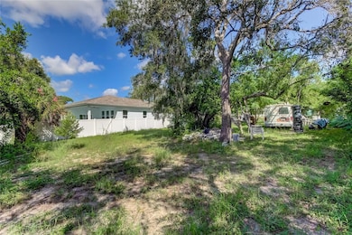 1308 E Lemon St, Tarpon Springs, FL 34689 - photo 4