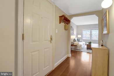 1251 E Abingdon Dr unit 1121, Alexandria, VA 22314 - photo 5