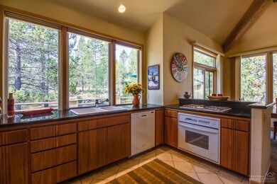 57741 Vine Maple Ln, Sunriver, OR 97707 - photo 7