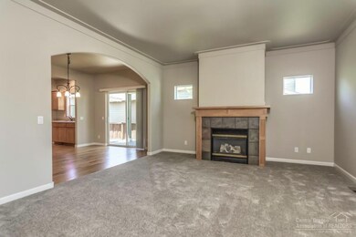 1554 NW Ivy Ave, Redmond, OR 97756 - photo 6