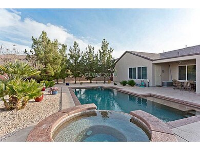 Swimming Pool/Hot Tub/Sauna.