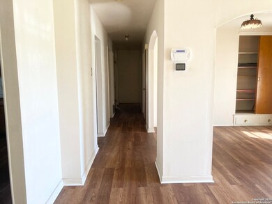 4631 Lakewood Dr, San Antonio, TX 78220 - photo 3