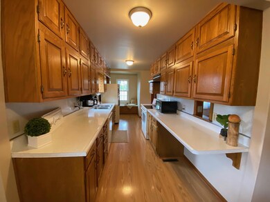 1307 Humiston Ave, Worthington, MN 56187 - photo 2