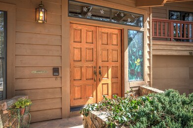 002_Entrance