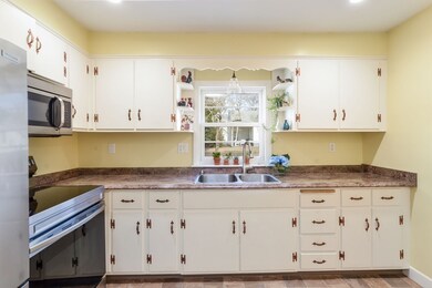 37 Pinette St, North Dartmouth, MA 02747 - photo 7