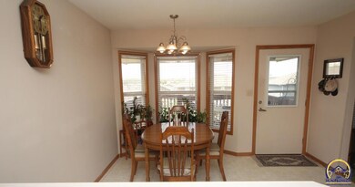 1737 SW Valley View Ct, Topeka, KS 66615 - photo 7