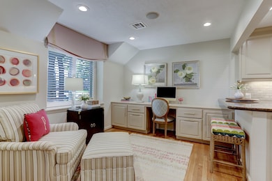 810 W Forest Dr, Houston, TX 77079 - photo 5