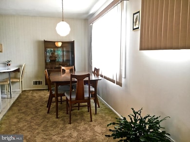 3129 Cresson Ave, Windsor Mill, MD 21244 - photo 3