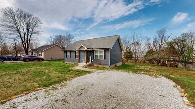 208 Hardin Ave, Dickson, TN 37055 - photo 6