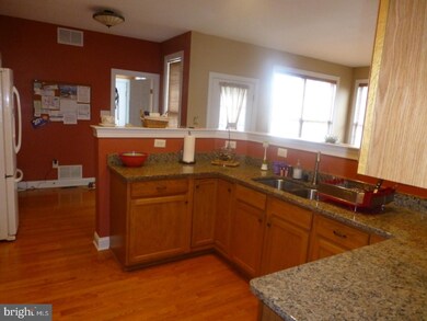 4 Newtown Blvd, Trenton, NJ 08691 - photo 3
