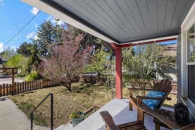 414 NW Riverside Photo #5