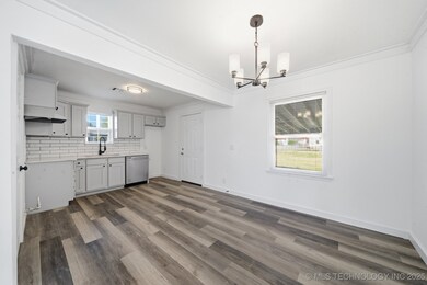 3765 W 44th St, Tulsa, OK 74107 - photo 5