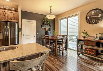 20783 smoke stack ready dining