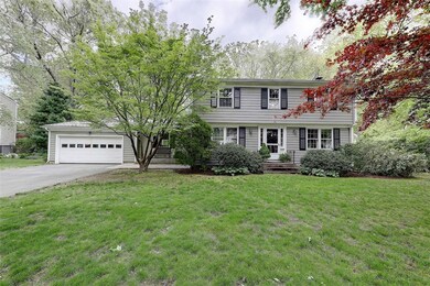 10 Wildflower Rd, Barrington, RI 02806 - photo 2