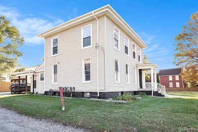 512 E Main St, Pinckney, MI 48169 - photo 6