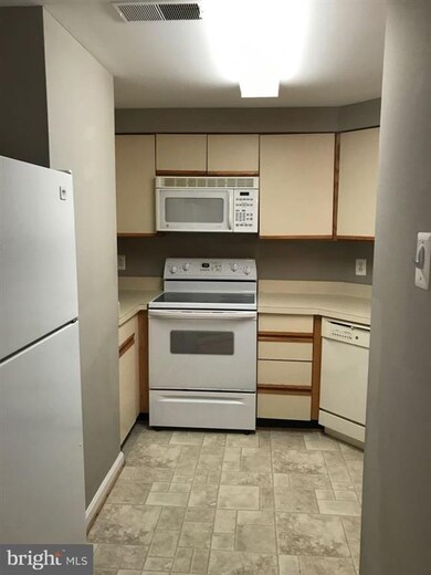 11282 Harbor Ct unit 11282, Reston, VA 20191 - photo 7