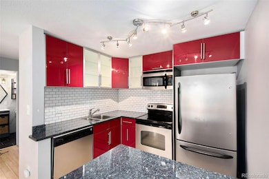 1032 N Clarkson St unit 205, Denver, CO 80218 - photo 2