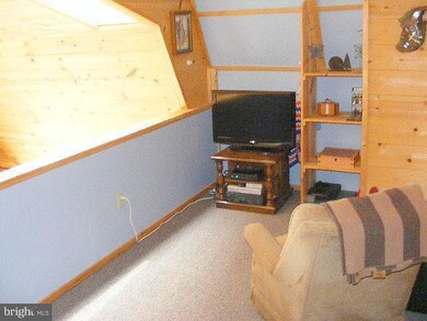 217 Summerwood Dr, Mathias, WV 26812 - photo 2