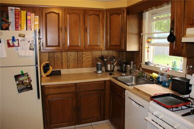 unlisted-address, Warwick, RI 02888 - photo 4