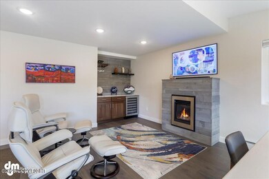 05-Living Room BHL_IMG_0717