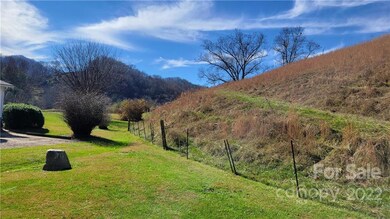 128 Walking Rd, Burnsville, NC 28714 - photo 7