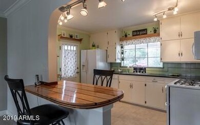 Breakfast bar