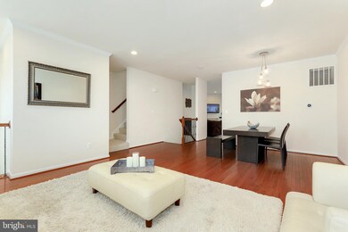 25115 Sweet Myrtle Square, Aldie, VA 20105 - photo 7