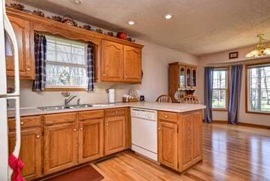 1031 Daniels St-8
