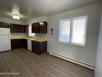 Open Kit w Dining Nook