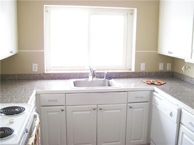 149 S Algonquin Ave, Columbus, OH 43204 - photo 5