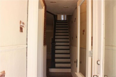 319 N Franklin St, Allentown, PA 18102 - photo 2